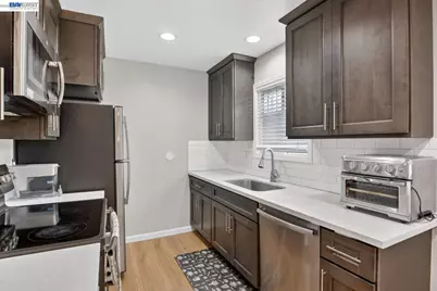 484 B St, Hayward, CA 94541 - Photo 35