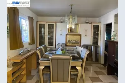 847 81st St, Los Angeles, CA 90044 - Photo 5