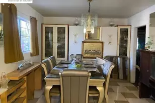 847 81st St, Los Angeles, CA 90044 - Photo 5