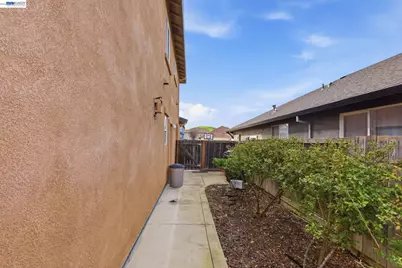 4035 Mount Day Ct, Antioch, CA 94531 - Photo 23