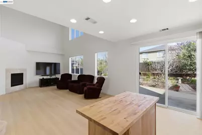 4035 Mount Day Ct, Antioch, CA 94531 - Photo 9