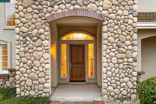 208 Kaitlyn Ln, Danville, CA 94506 - Photo 3