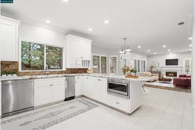 208 Kaitlyn Ln, Danville, CA 94506 - Photo 9