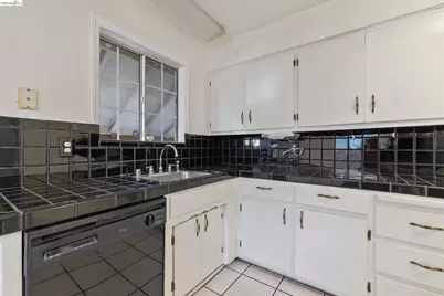 2942 Roosevelt Ln, Antioch, CA 94509 - Photo 9