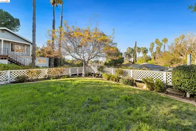2942 Roosevelt Ln, Antioch, CA 94509 - Photo 29