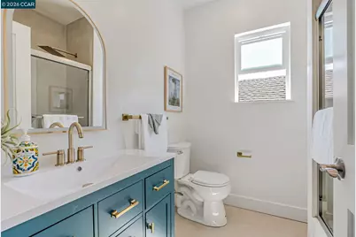 1727 9th St, Oakland, CA 94607 - Photo 27