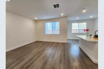 417 Mystic Ln, Pittsburg, CA 94565 - Photo 13