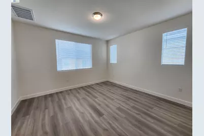 417 Mystic Ln, Pittsburg, CA 94565 - Photo 9