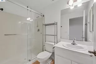 1594 Tucker St, Oakland, CA 94603 - Photo 15