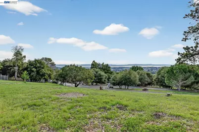 5827 Cold Water Drive, Castro Valley, CA 94552 - Photo 47