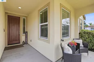 1718 Kyle Dayton Dr, Tracy, CA 95376 - Photo 5