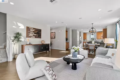 1038 Giacomo Ln, San Jose, CA 95131 - Photo 5