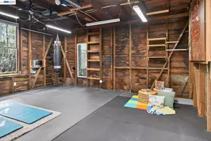 2214 Clinton Ave, Alameda, CA 94501 - Photo 43