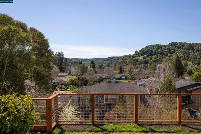 1020 Sanders Dr, Moraga, CA 94556 - Photo 27