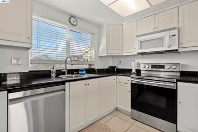 3138 Chimney Ct, Union City, CA 94587 - Photo 11