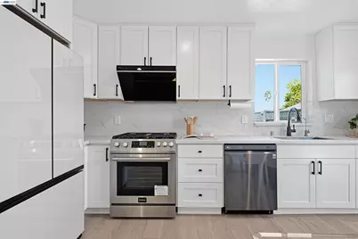 2498 Peachtree Ln, San Jose, CA 95128 - Photo 11