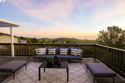 3499 La Mesa Dr, Hayward, CA 94542 - Photo 17