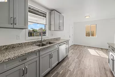 2721 Capistrano St, Antioch, CA 94509 - Photo 9