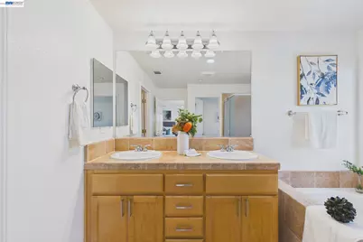 2352 Millstream Ln, San Ramon, CA 94582 - Photo 33