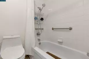 2724 Oak Rd, Walnut Creek, CA 94597 - Photo 35