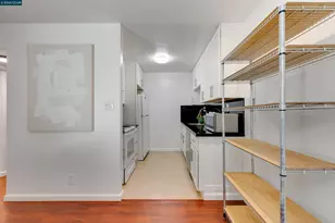 2724 Oak Rd, Walnut Creek, CA 94597 - Photo 17