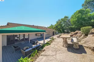 536 Golf Club Rd, Pleasant Hill, CA 94523 - Photo 43