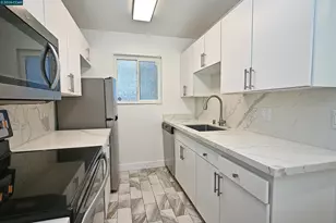 1425 Lakeside Dr, Oakland, CA 94612 - Photo 13