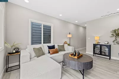 390 Guttenberg St, Daly City, CA 94014 - Photo 9