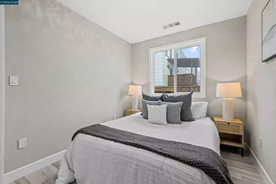 390 Guttenberg St, Daly City, CA 94014 - Photo 23