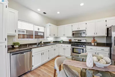 1085 La Brea Ter, Union City, CA 94587 - Photo 13