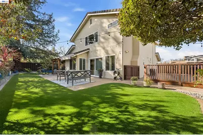7358 Elmwood Cir, Pleasanton, CA 94588 - Photo 27
