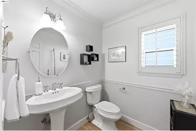 7358 Elmwood Cir, Pleasanton, CA 94588 - Photo 15