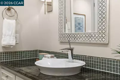 7 Whitehall Dr, Orinda, CA 94563 - Photo 31