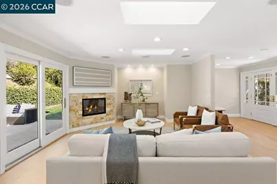 7 Whitehall Dr, Orinda, CA 94563 - Photo 9