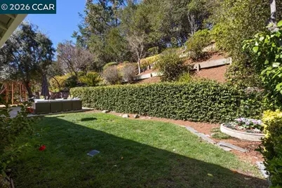 7 Whitehall Dr, Orinda, CA 94563 - Photo 37