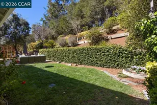 7 Whitehall Dr, Orinda, CA 94563 - Photo 37