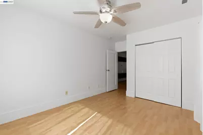 1839 Commerce Way, Oakland, CA 94606 - Photo 9