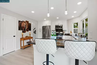 5537 Pamplona Ct, Concord, CA 94521 - Photo 15