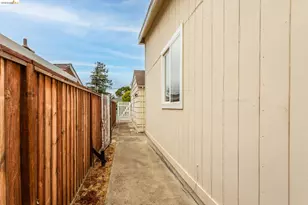 844 37th St, Richmond, CA 94805 - Photo 5