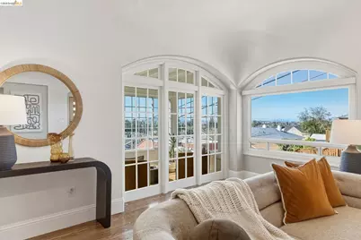 8301 Ney Ave, Oakland, CA 94605 - Photo 19