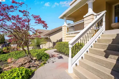 5810 Gold Creek Dr, Castro Valley, CA 94552 - Photo 3