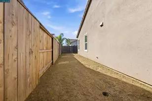 1501 Empire Dr, Lodi, CA 95242 - Photo 31