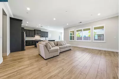 1501 Empire Dr, Lodi, CA 95242 - Photo 9