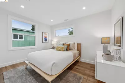 667 Alcatraz Ave, Oakland, CA 94609 - Photo 27