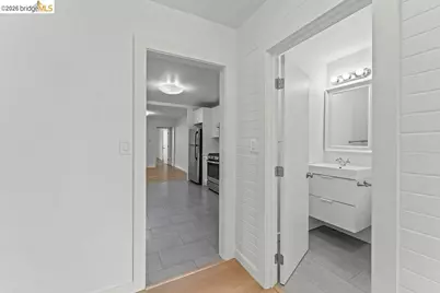 769 17th St, Oakland, CA 94612 - Photo 19