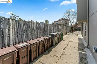 769 17th St, Oakland, CA 94612 - Photo 7