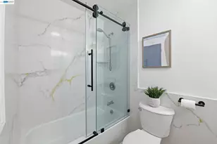 14297 Tiburon Rd, San Leandro, CA 94577 - Photo 23