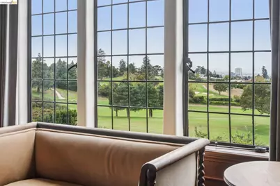 5710 Margarido Dr, Oakland, CA 94618 - Photo 15