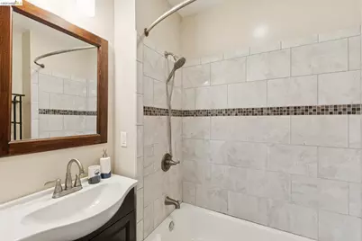 1983 38th Ave, Oakland, CA 94601 - Photo 23