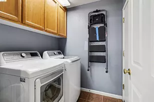 193 Mike Gartrell Cir, Sacramento, CA 95835 - Photo 17